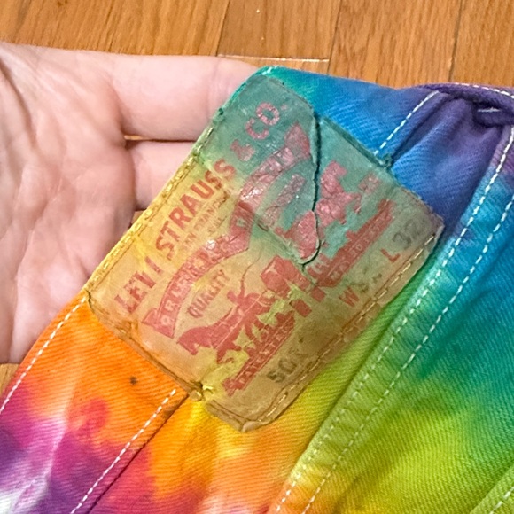 Colorful Tie-Dye vintage Levi Jeans - Picture 2 of 5